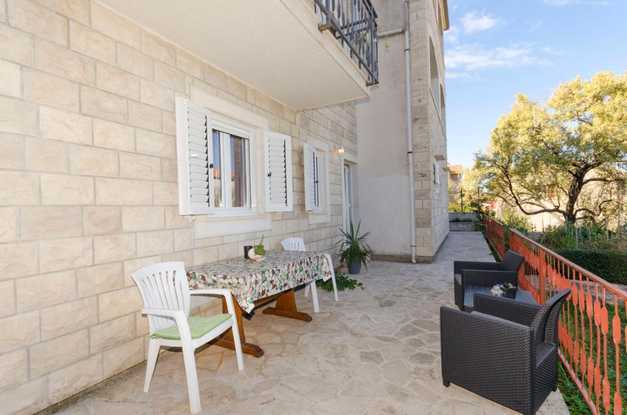 Apartments Silvana Supetar Dış mekan fotoğraf